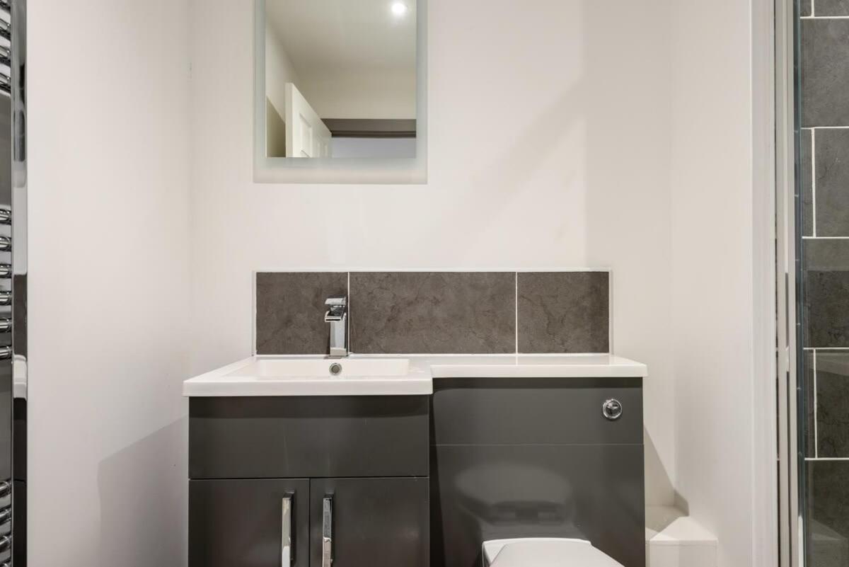 Contemporary 1 Bedroom Apartment In Central Hull Kingston upon Hull Extérieur photo